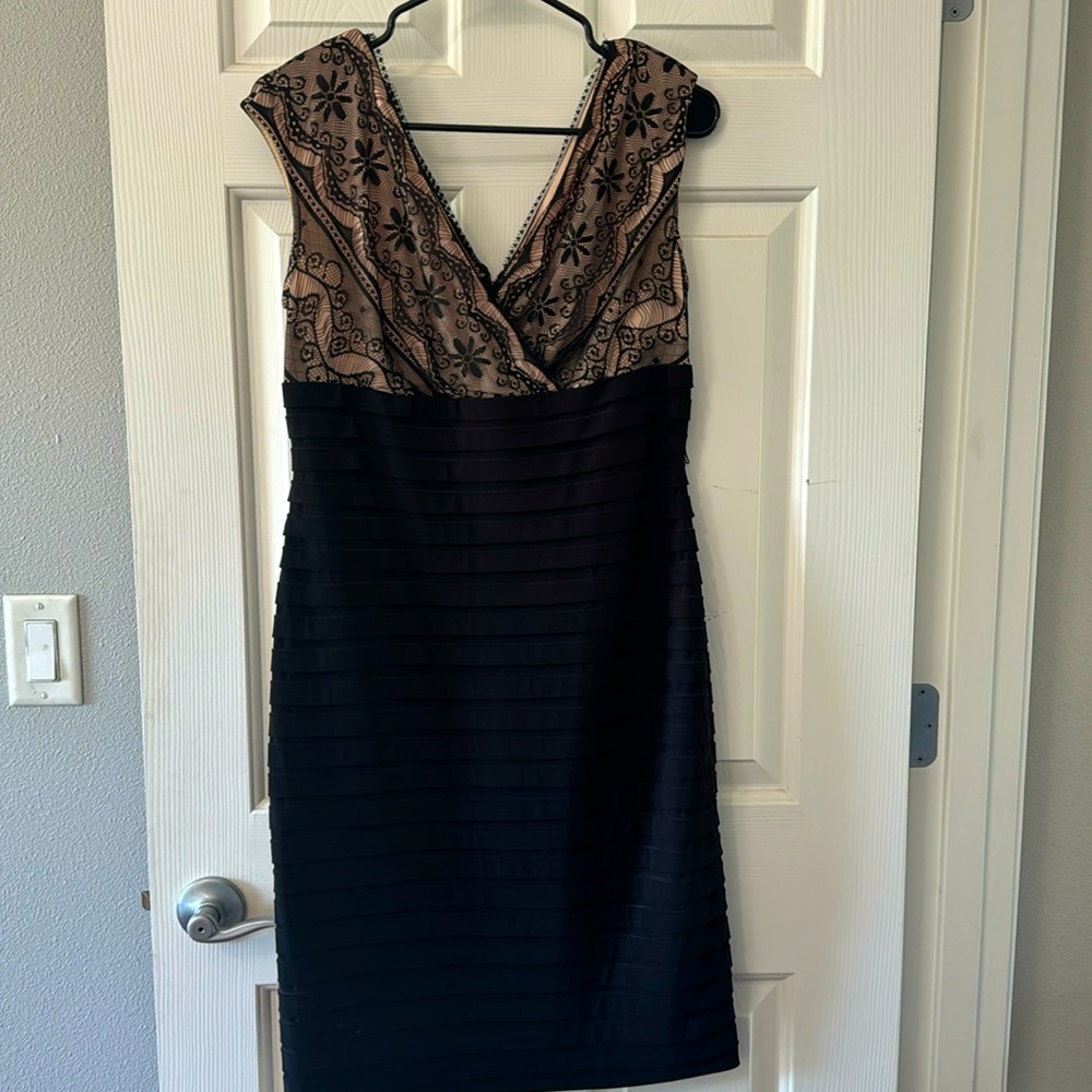 Beautiful fitted black dress